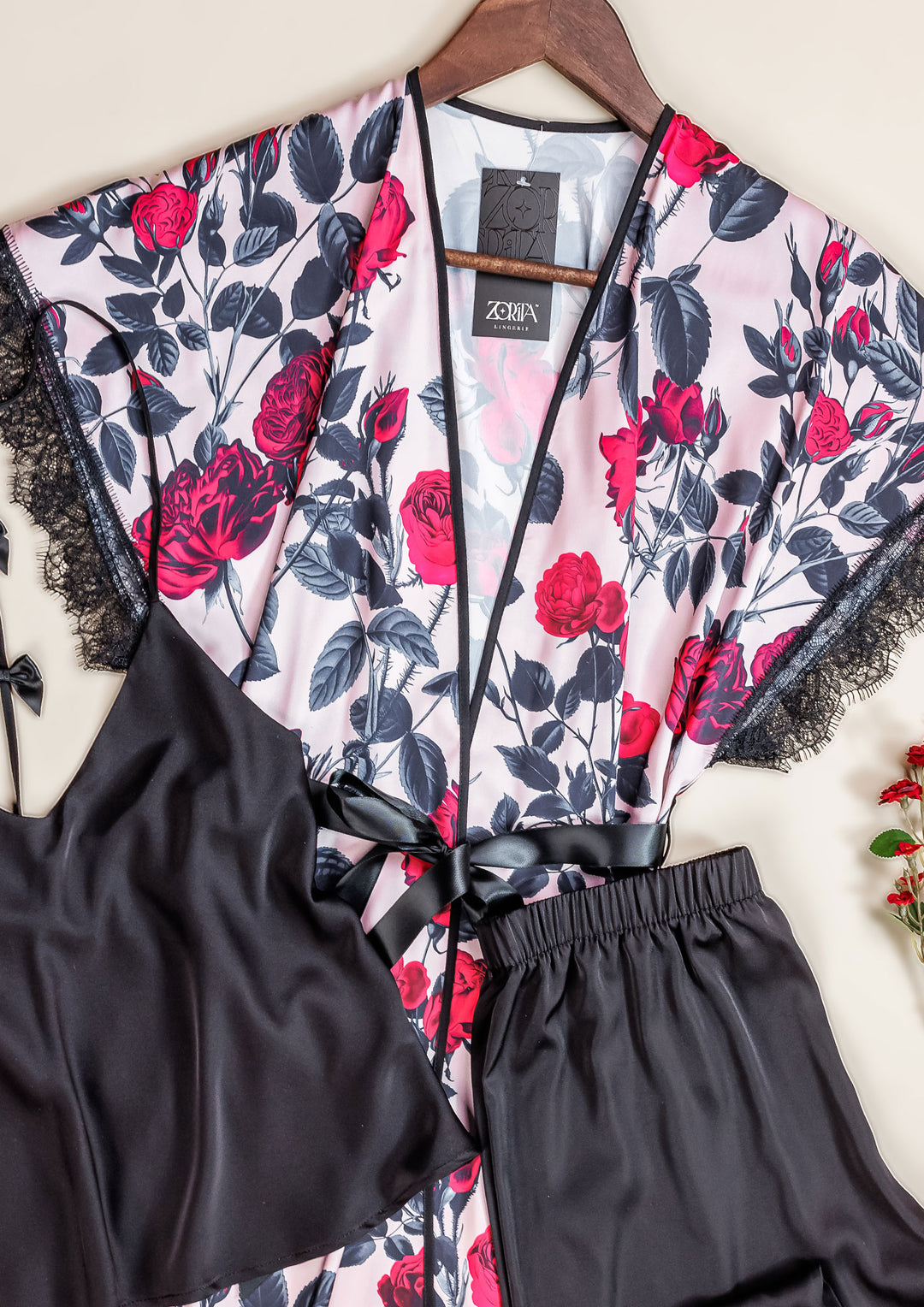 طقم بيجاما ساتان مع روب