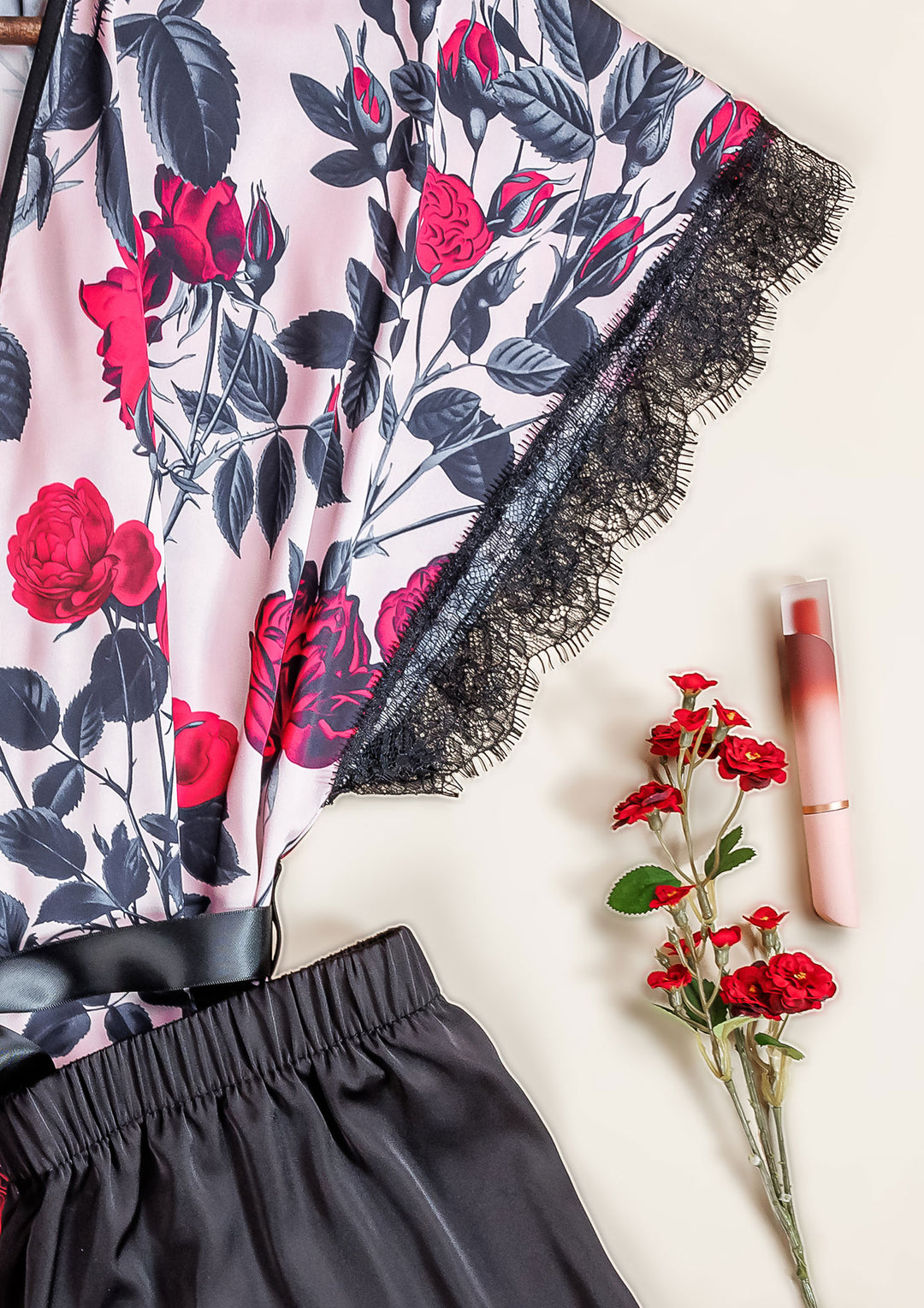 طقم بيجاما ساتان مع روب