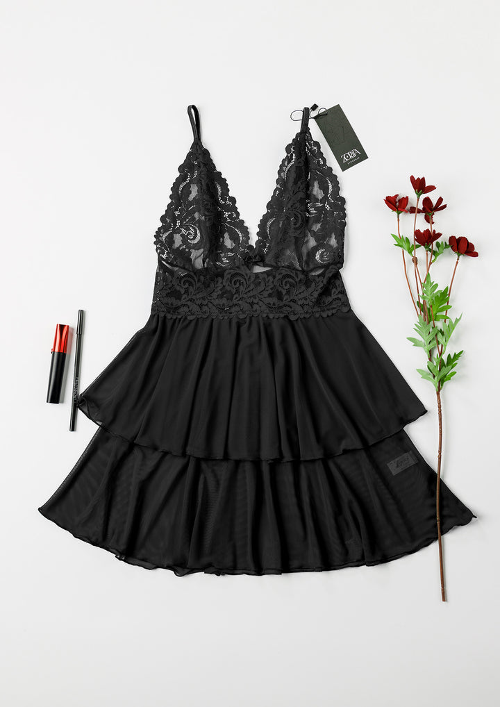 بيبي دول ساتان بلمسة دانتيل