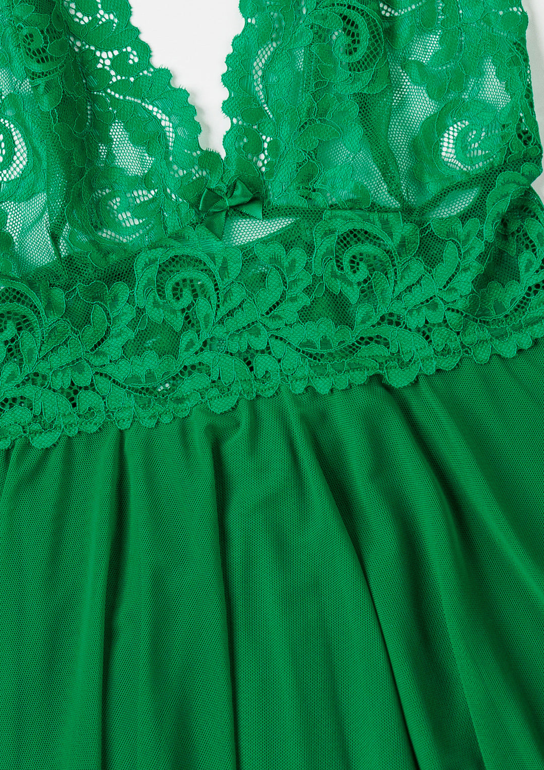 بيبي دول ساتان بلمسة دانتيل