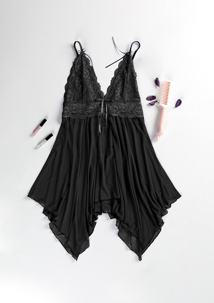 بيبي دول شبك بحواف دانتيل