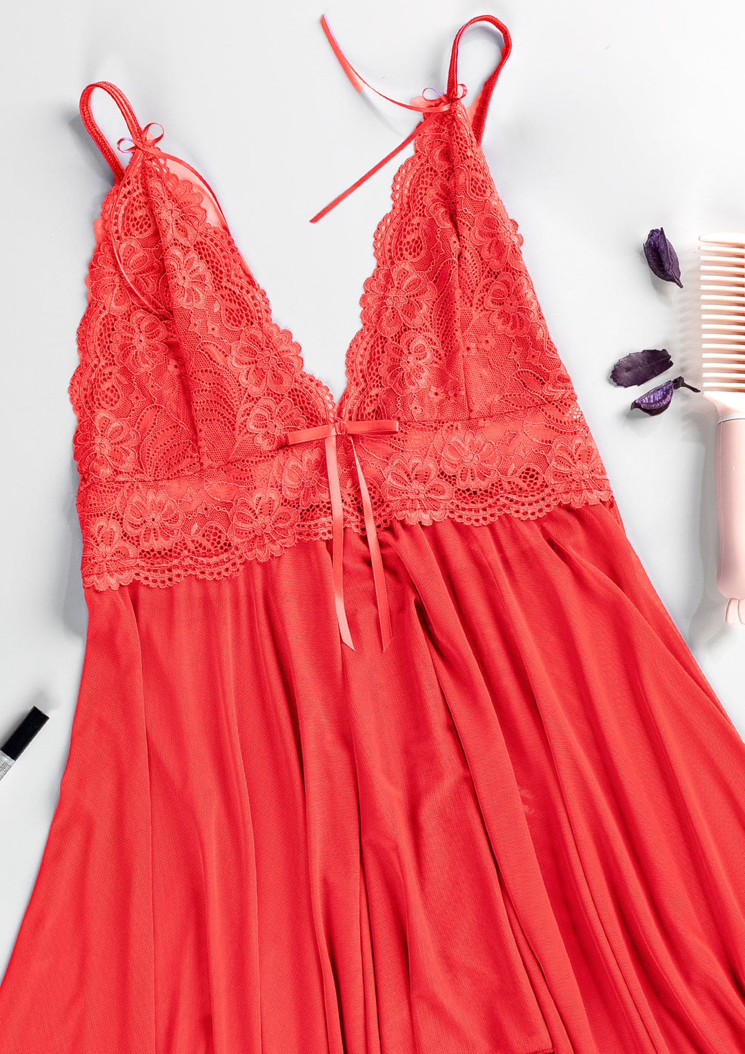 بيبي دول شبك بحواف دانتيل