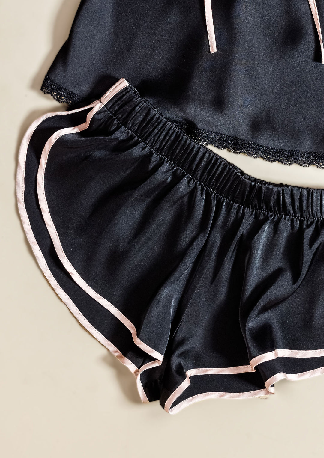 طقم شورت ساتان