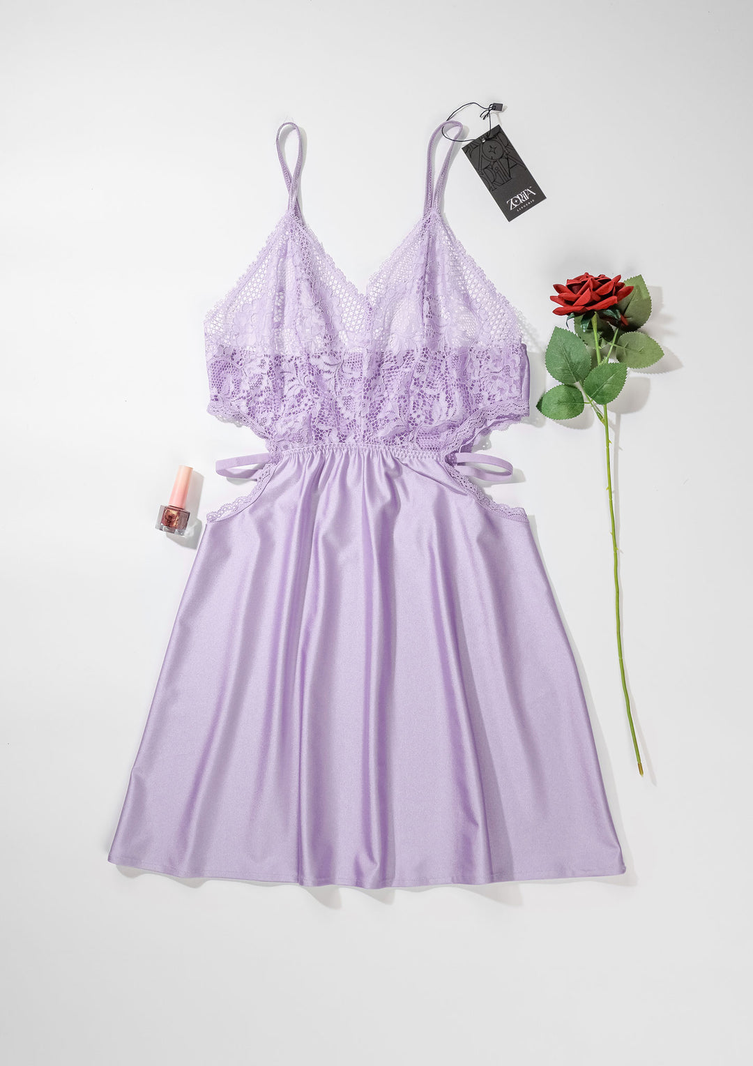 بيبي دول ساتان بحواف دانتيل