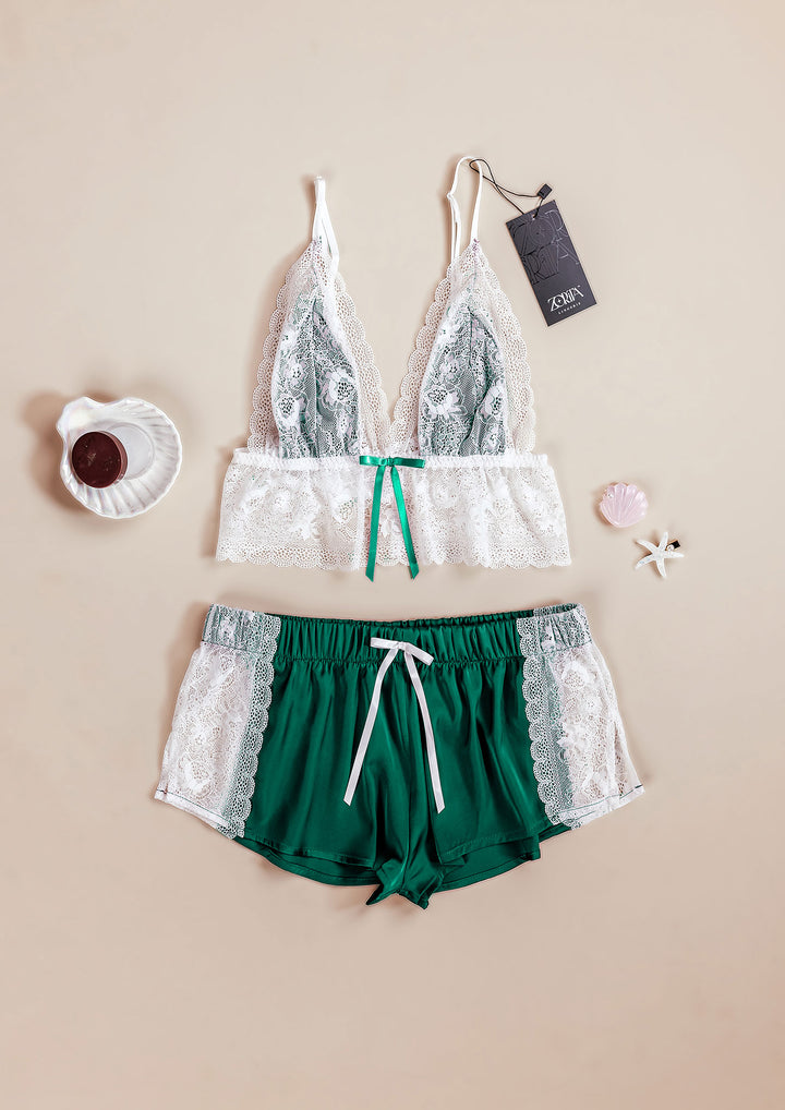 شورت ساتان بلمسة دانتيل أنيقة