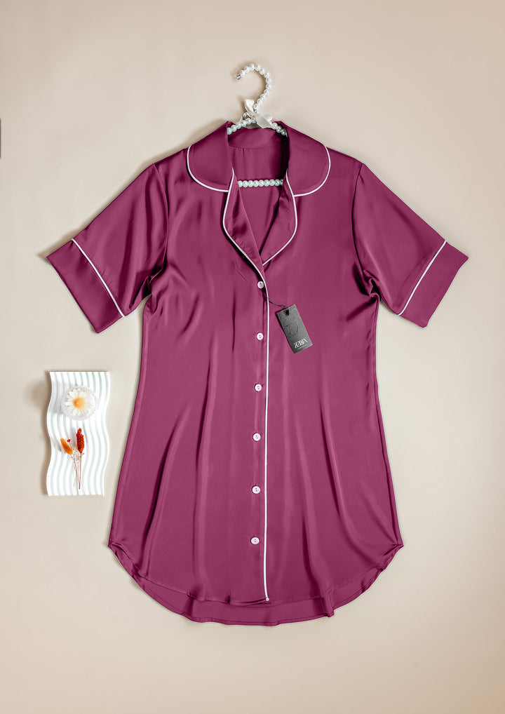 قميص ساتان بأزرار أمامية