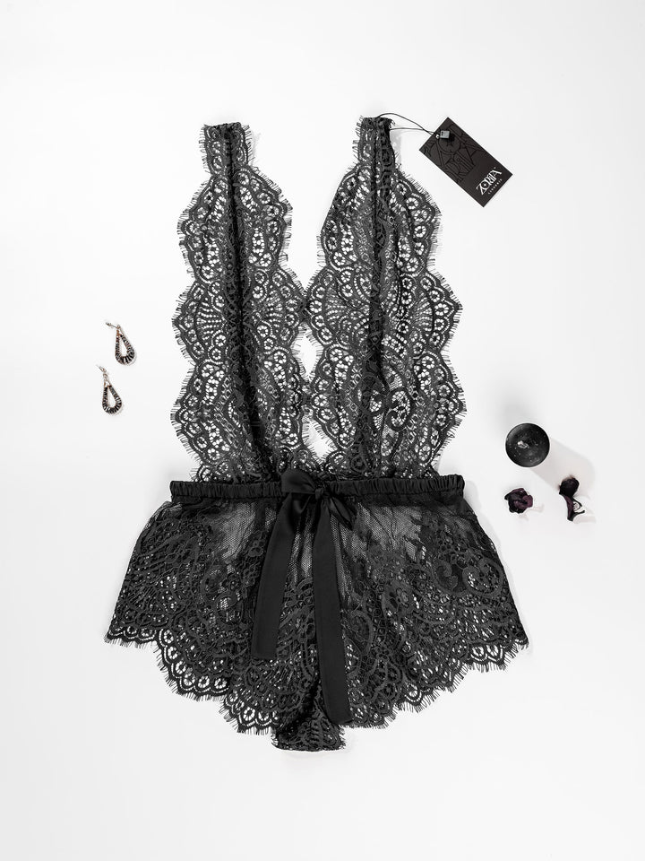 تيدي دانتيل بأشرطة