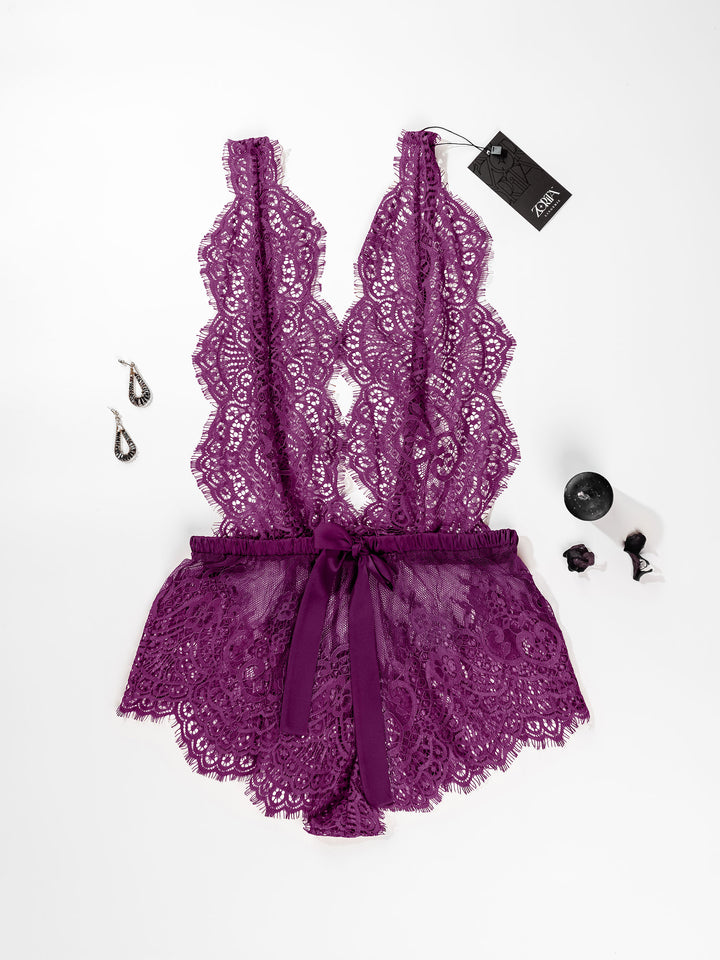 تيدي دانتيل بأشرطة