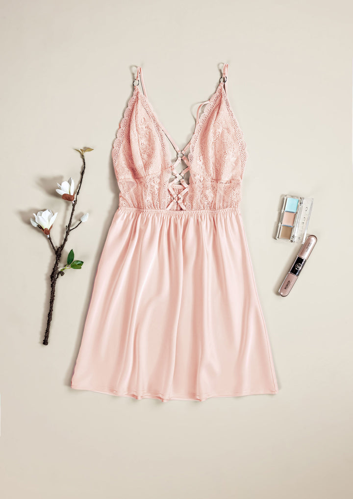 بيبي دول ساتان بحواف دانتيل