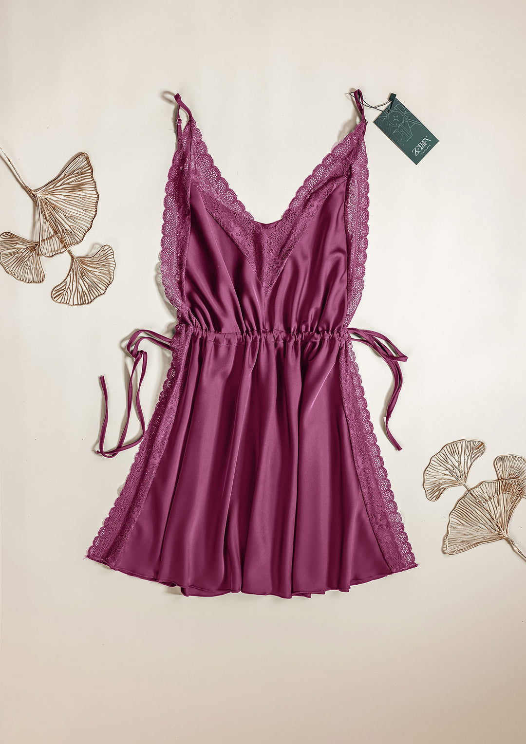 بيبي دول ساتان بحواف دانتيل