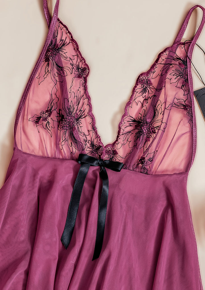 بيبي دول دانتيل بأشرطة رفيعة