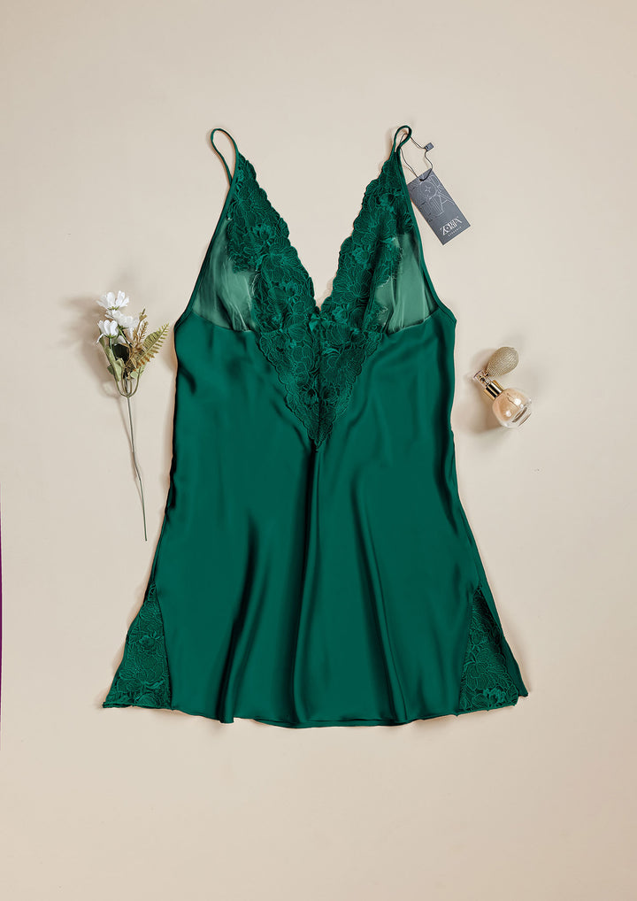 قميص نوم بيبي دول ساتان بلمسة دانتيل