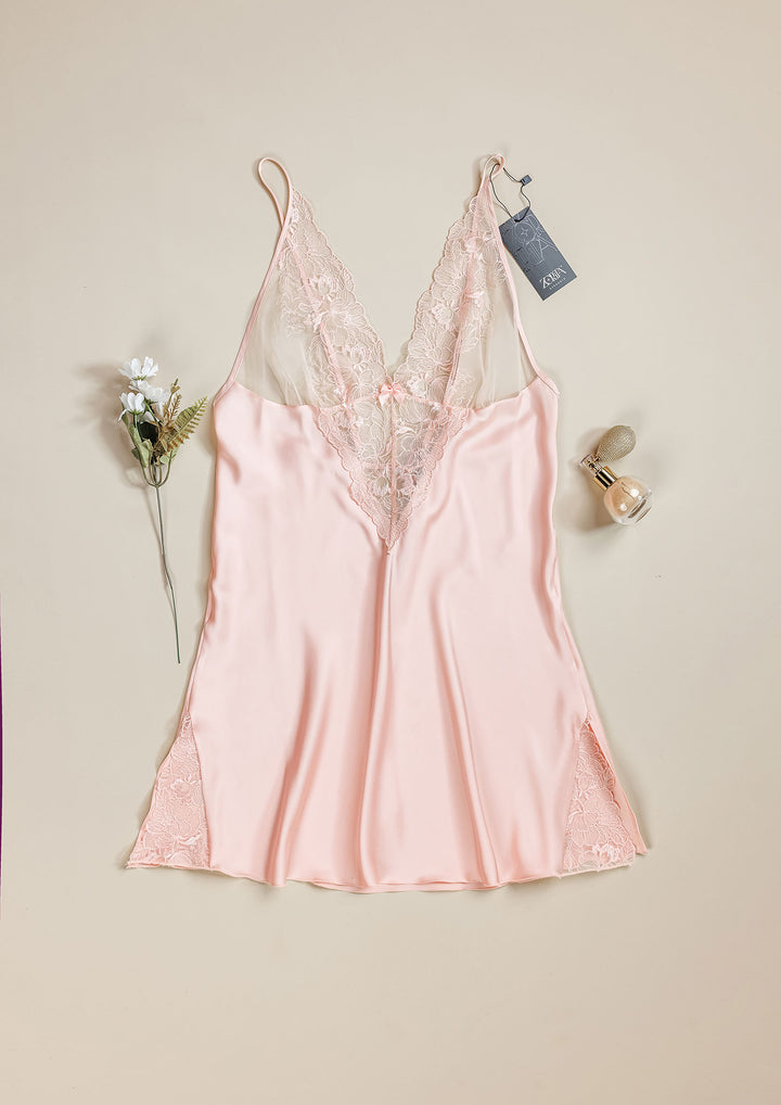 قميص نوم بيبي دول ساتان بلمسة دانتيل