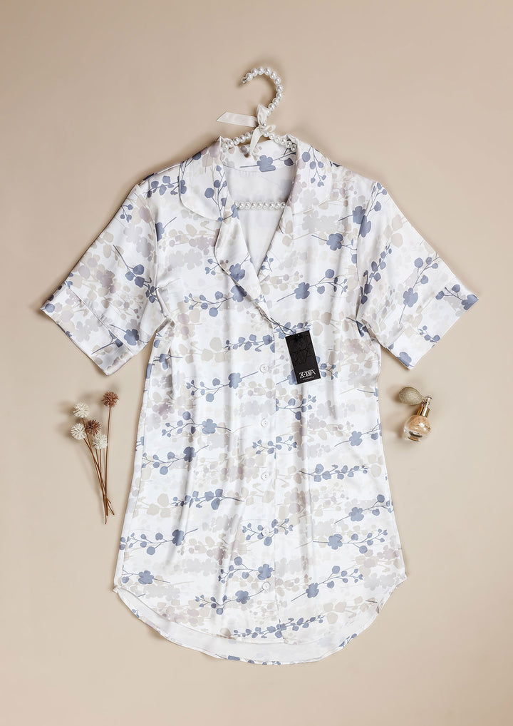 قميص ساتان بأزرار أمامية