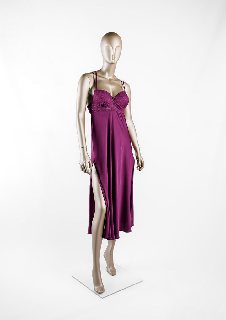 قميص ساتان بحواف دانتيل