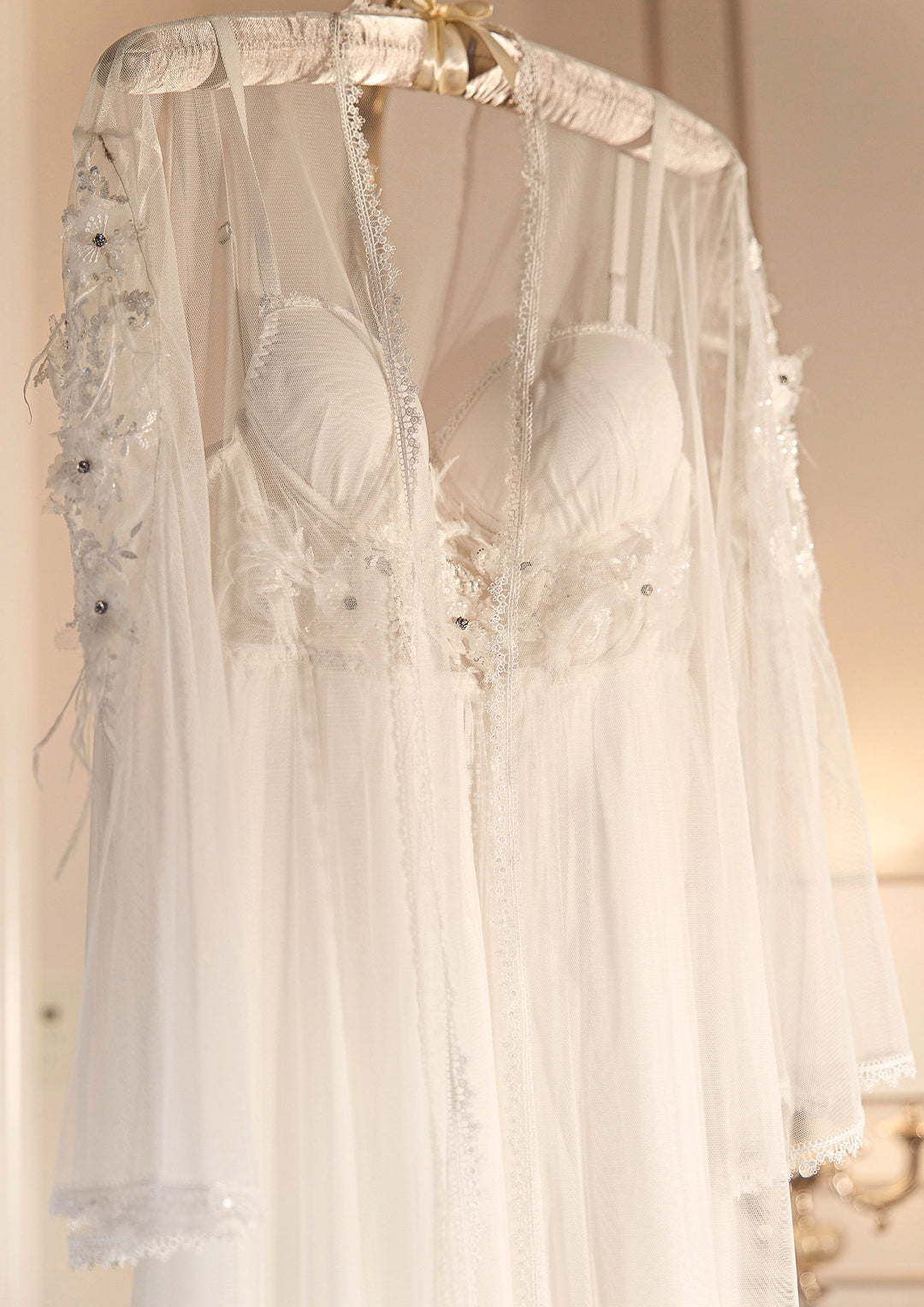 طقم لانجري ساتان للعروس