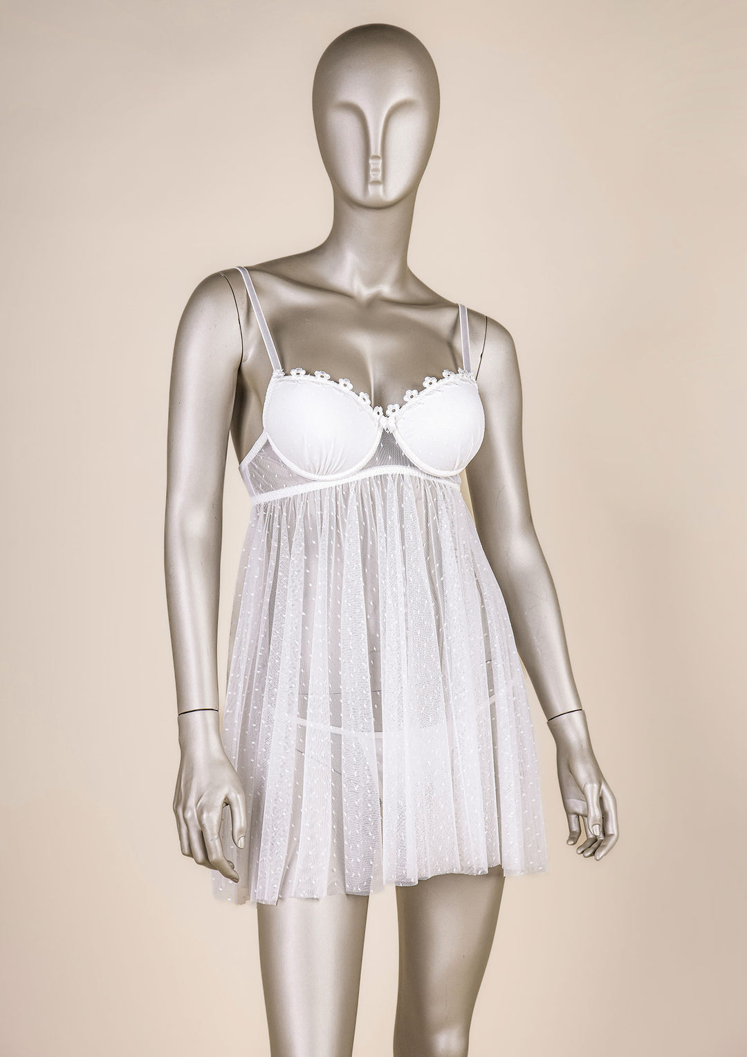 طقم لانجري عرائسي بلمسة دانتيل