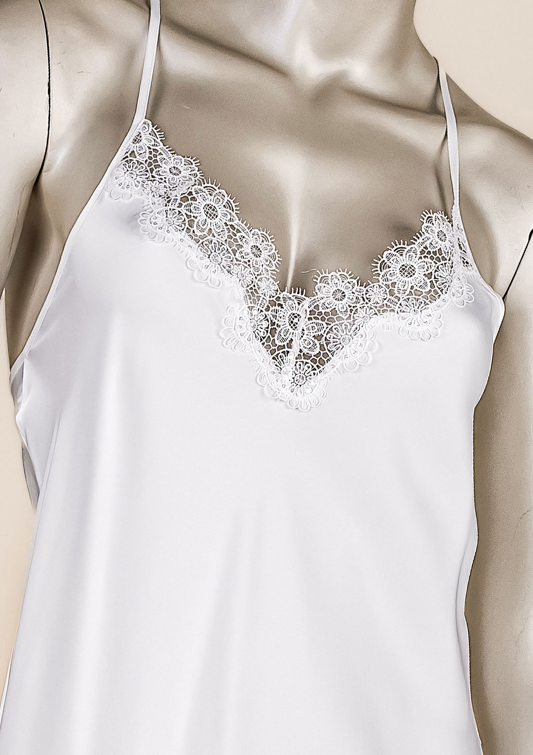 طقم روب و بيبي دول ساتان للعروس