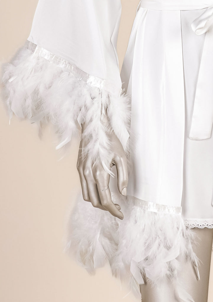 طقم عرائسي بلمسة ريش