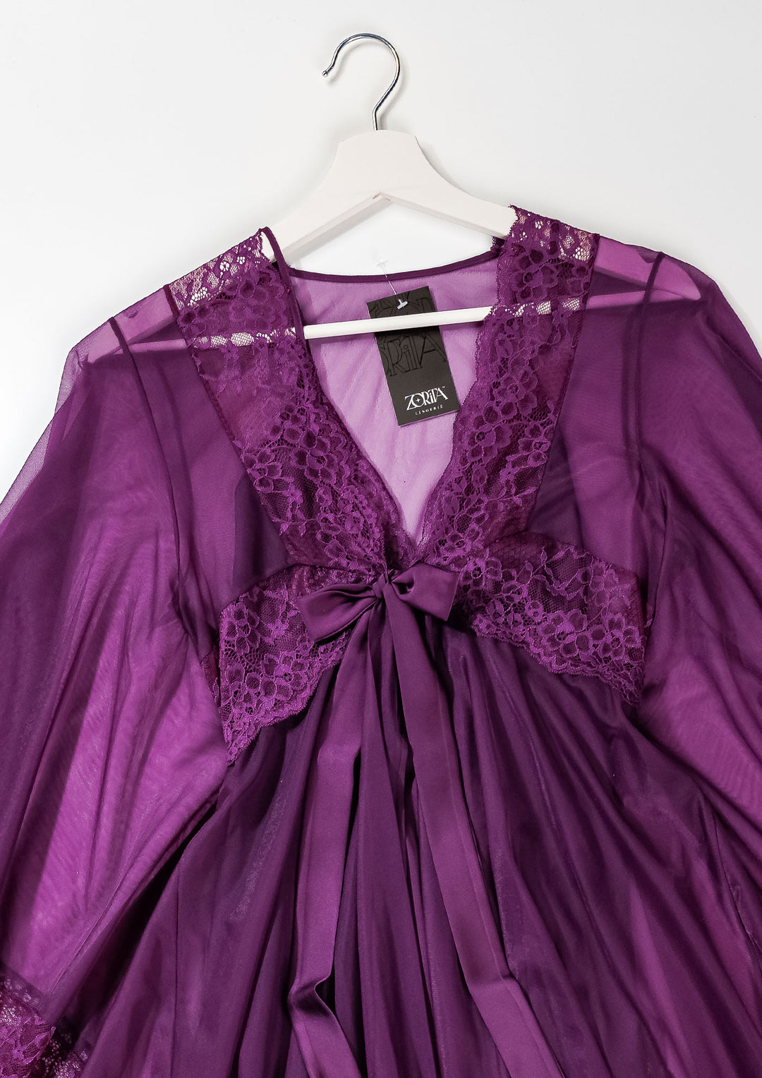 روب دانتيل بلمسة حريرية