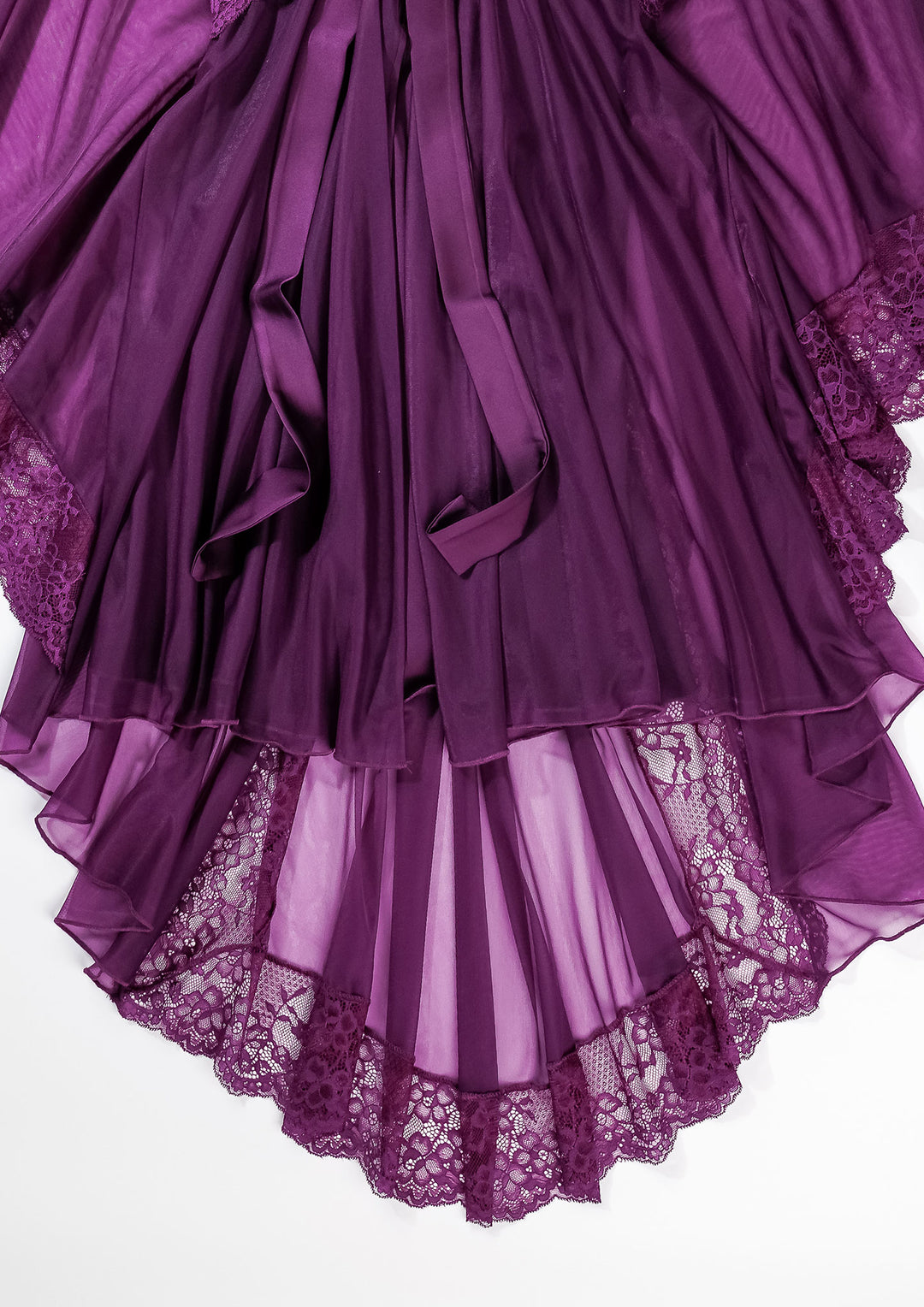 روب دانتيل بلمسة حريرية