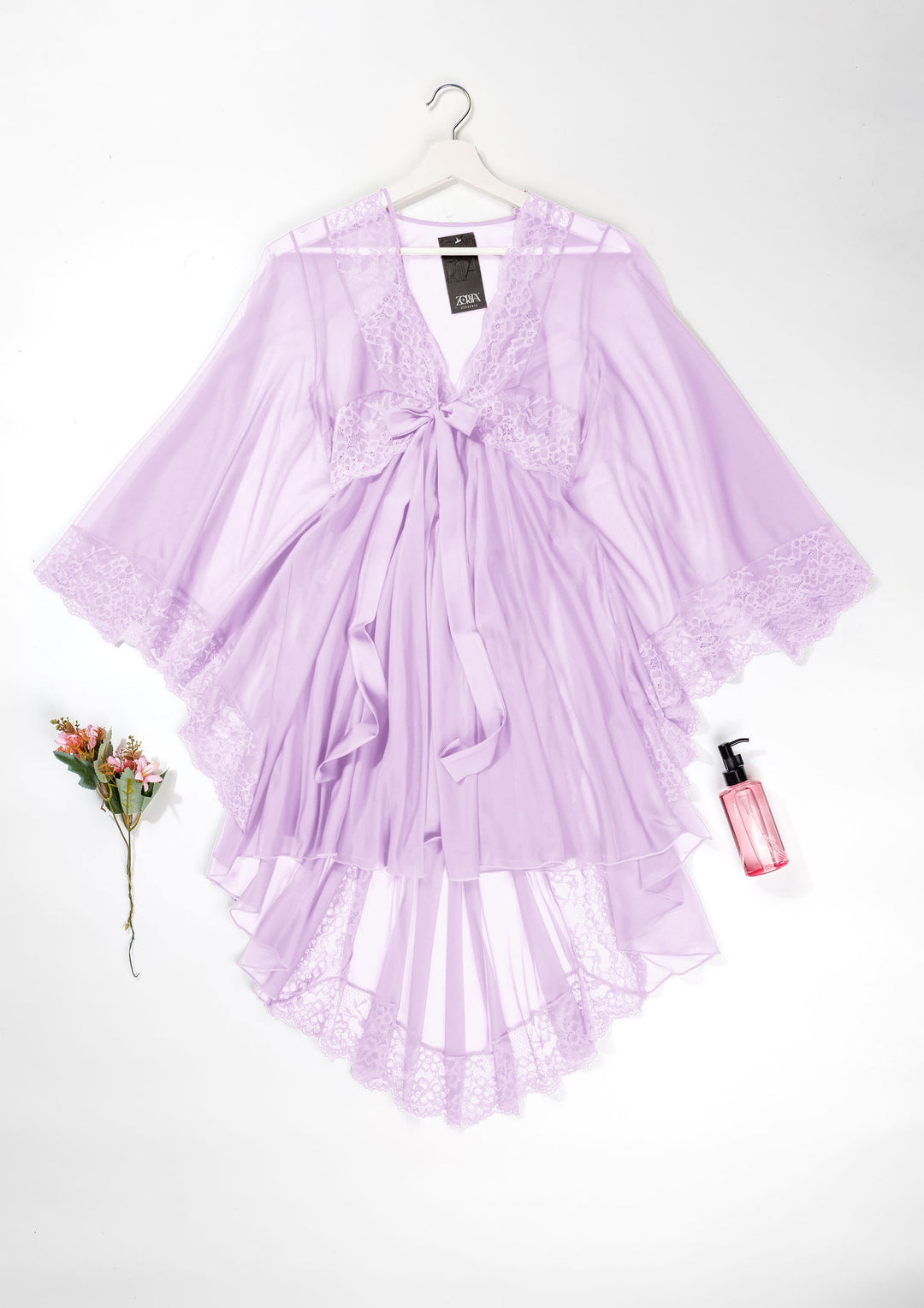 روب دانتيل بلمسة حريرية