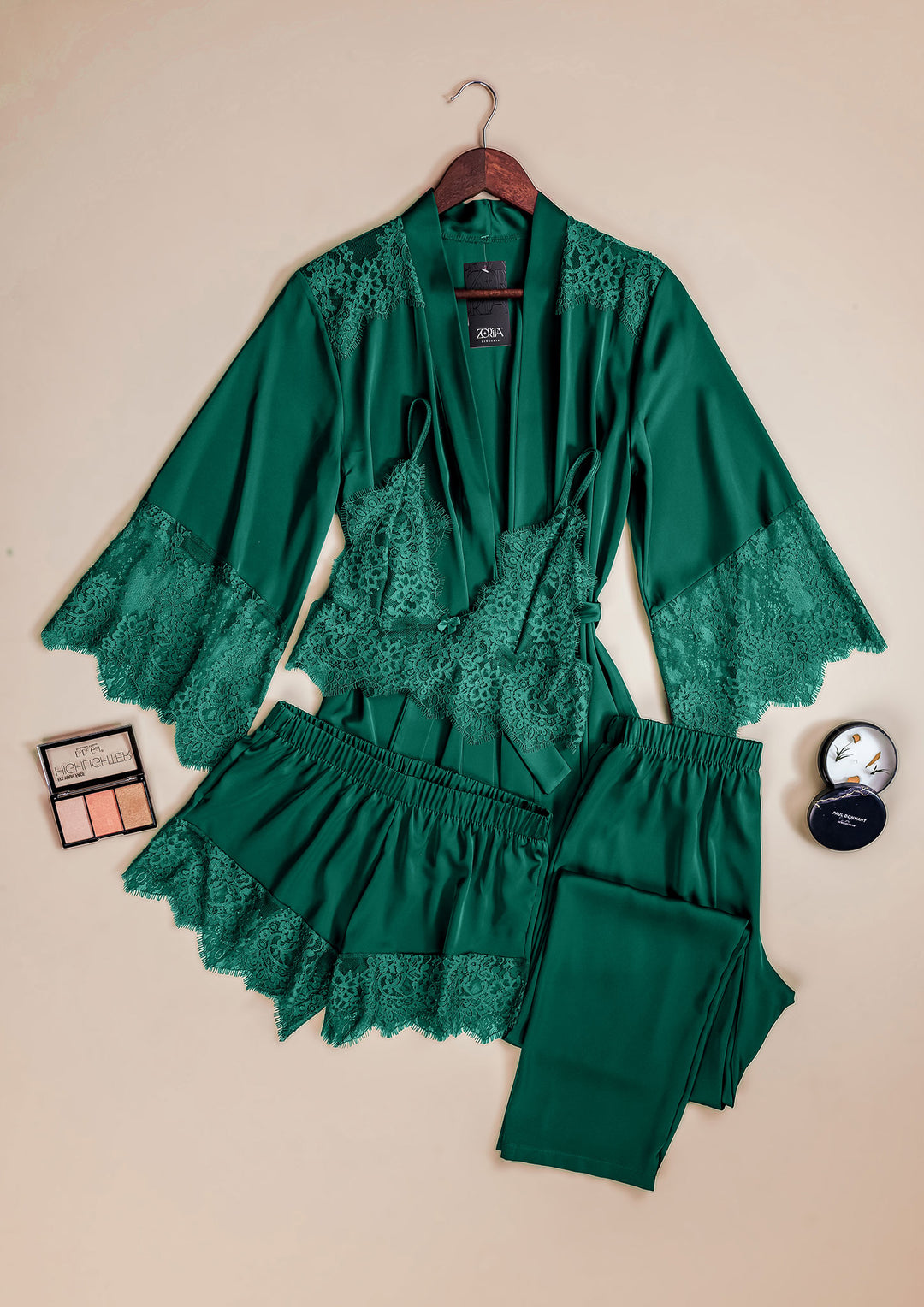 بيجامة ساتان ٤ قطع ٣٥٠٠-٢٥