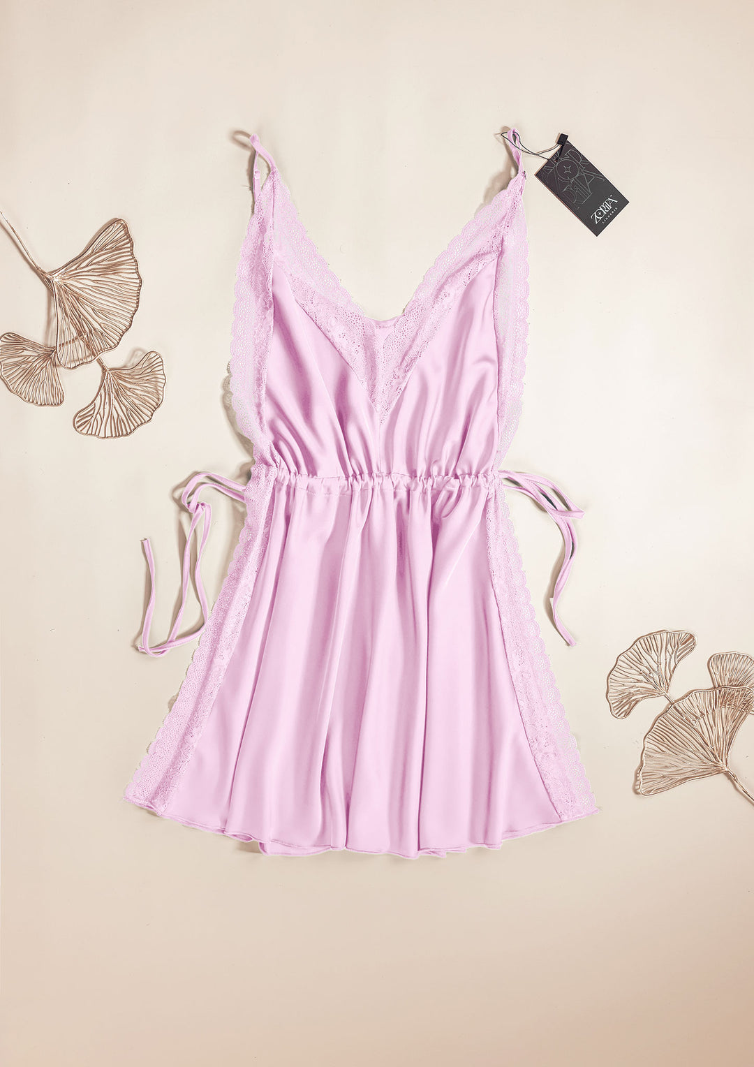 بيبي دول ساتان بحواف دانتيل