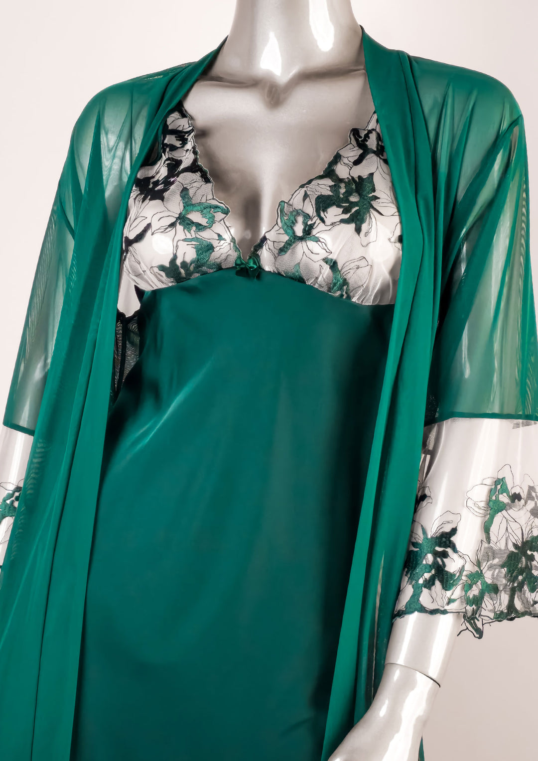 Sexy robe set with trim lace