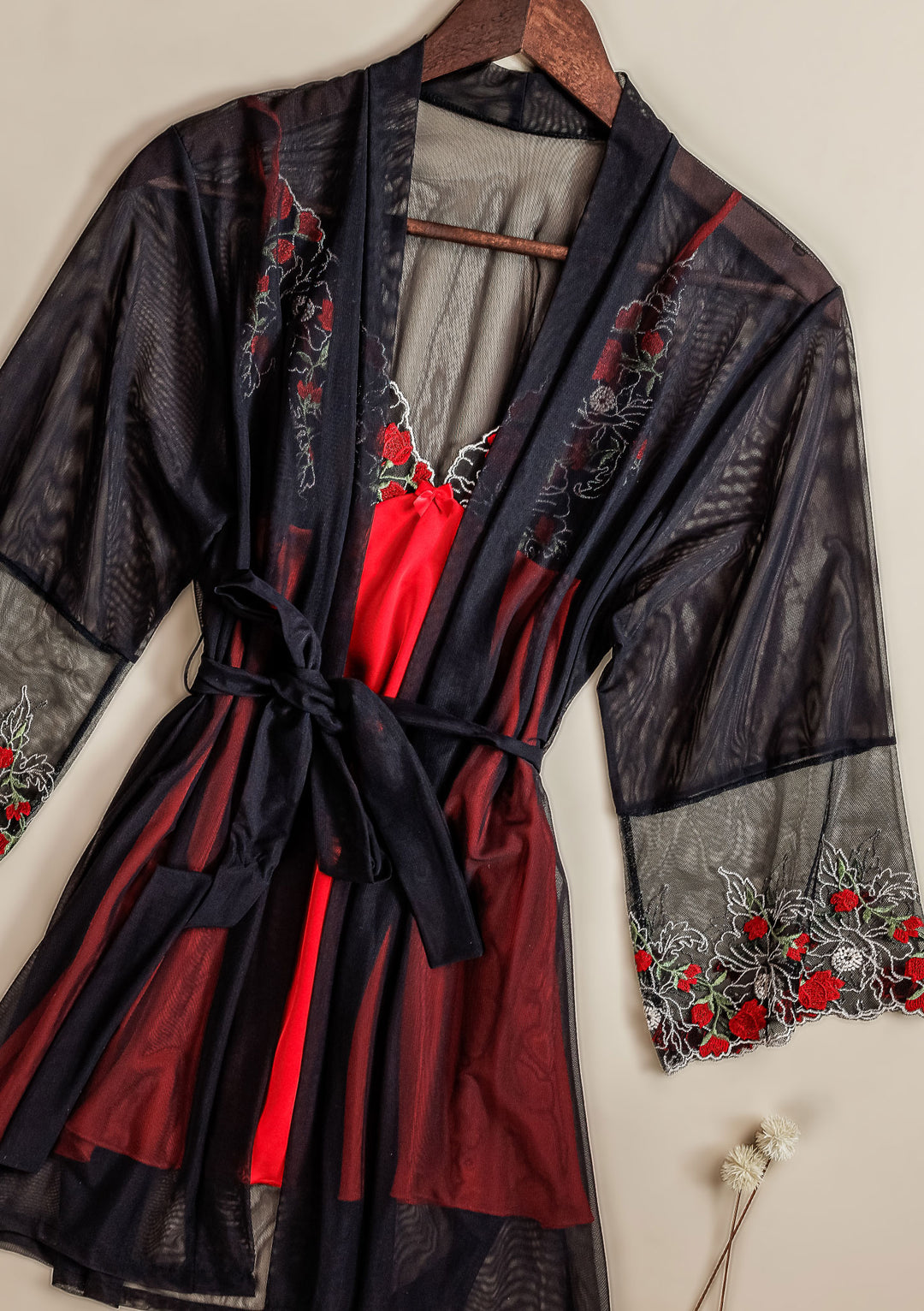 Sexy robe set with trim lace